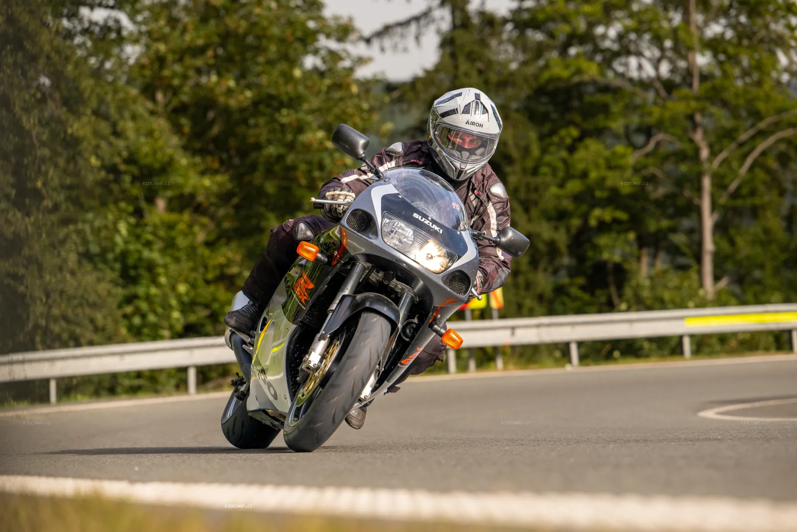 Moto foto 1053
