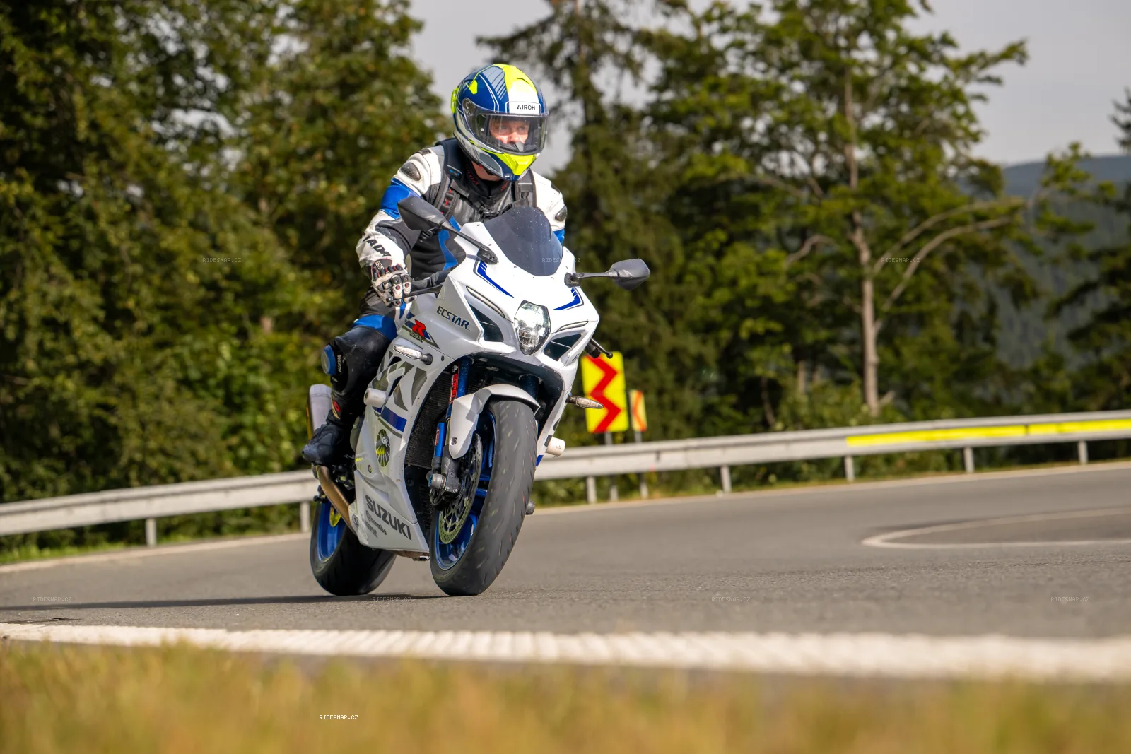 Moto foto 1057