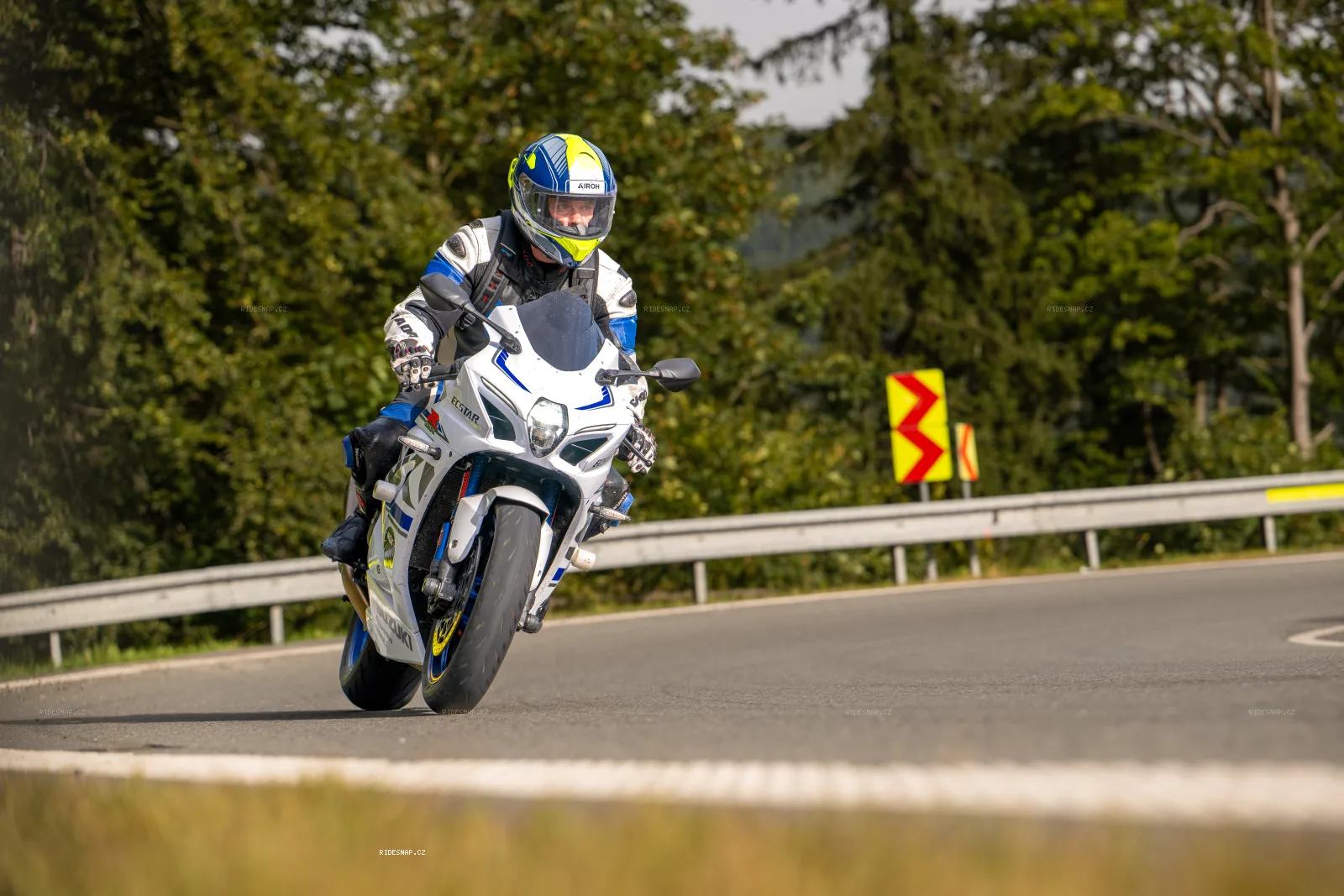 Moto foto 1058
