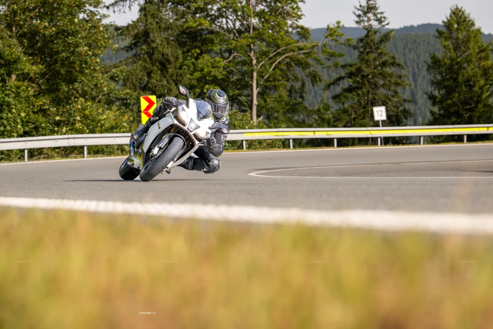 Moto foto 1059