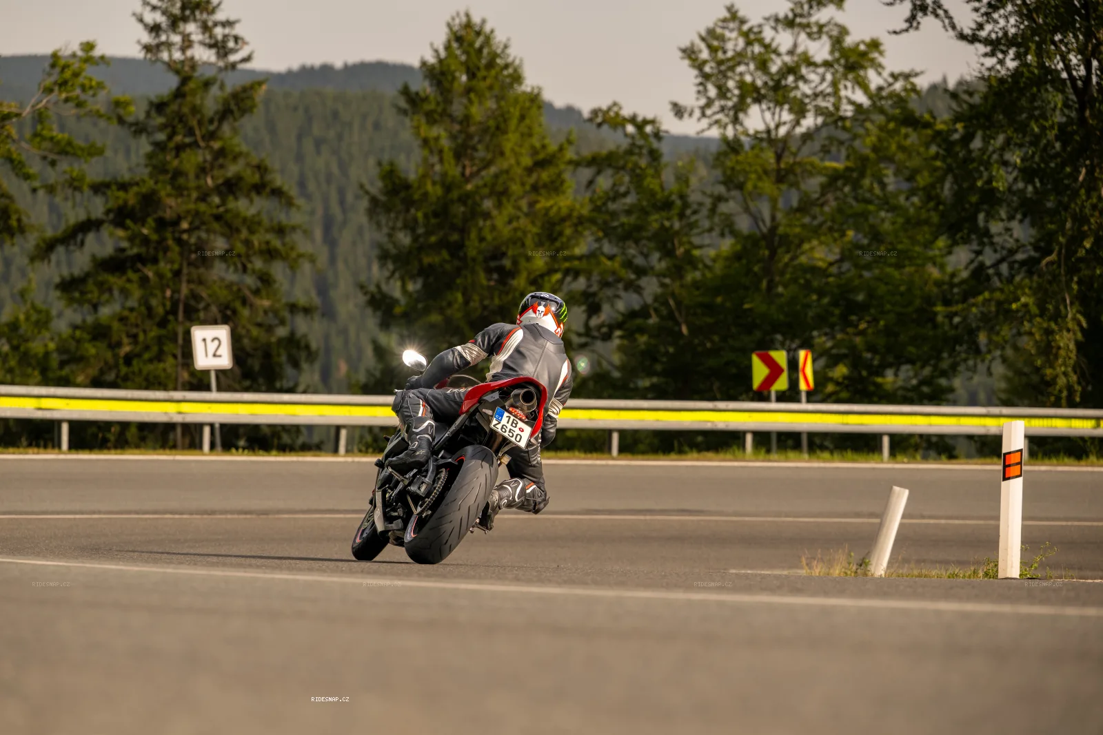 Moto foto 1061