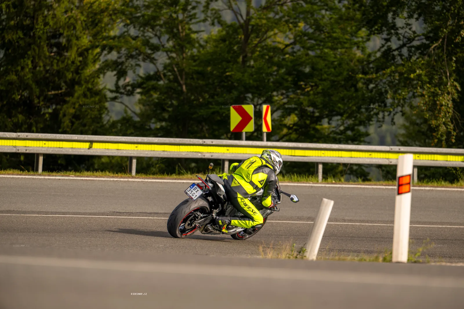 Moto foto 1063