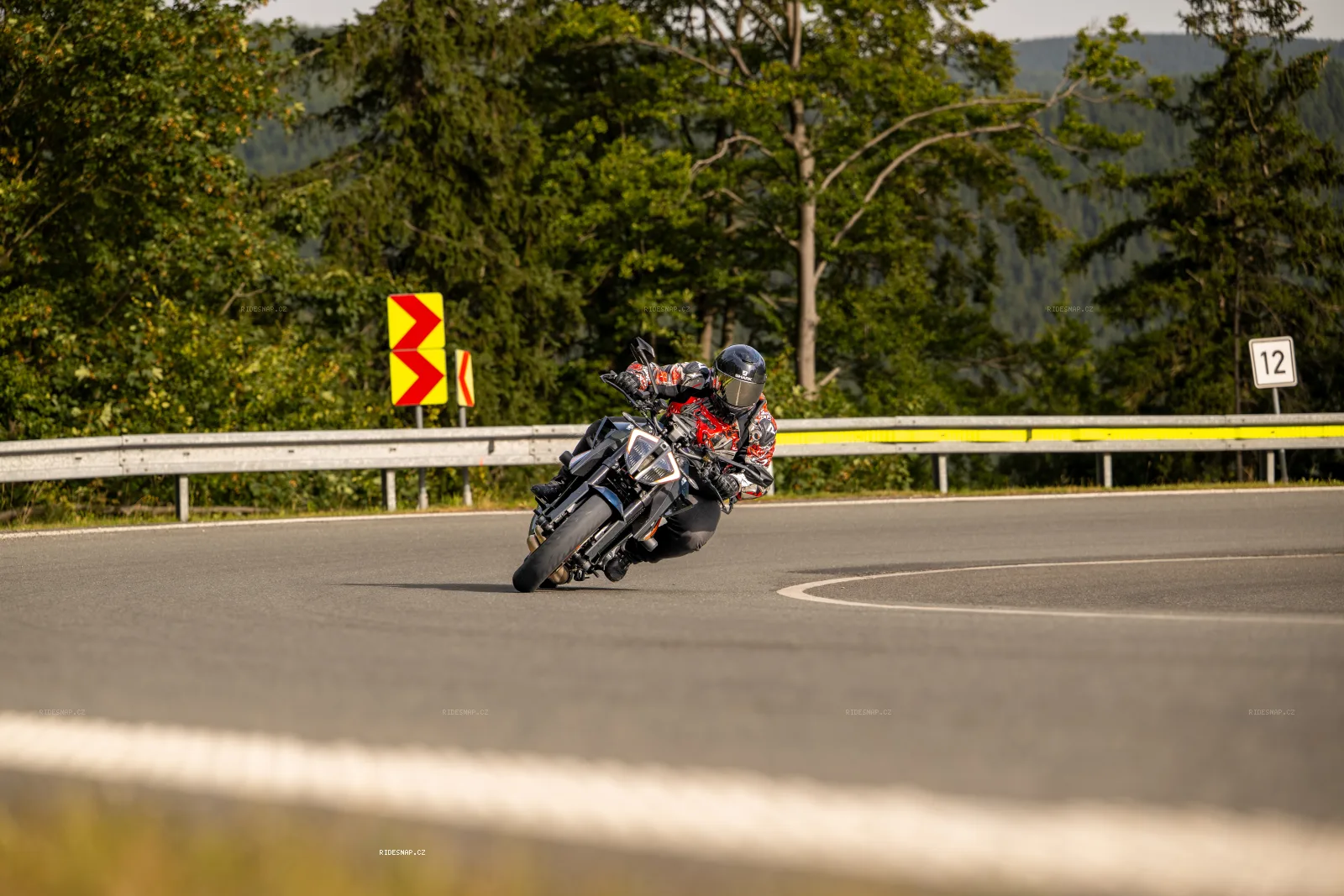 Moto foto 1072
