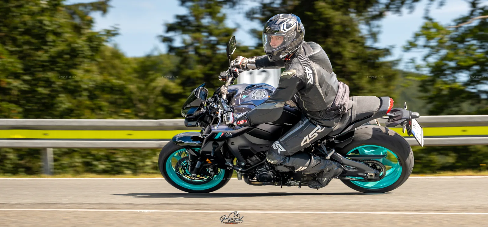 Moto foto 1738
