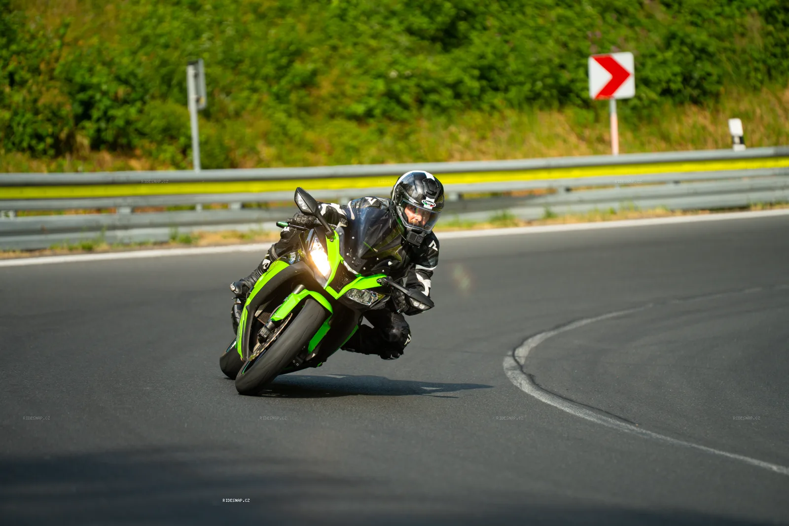 Moto foto 18