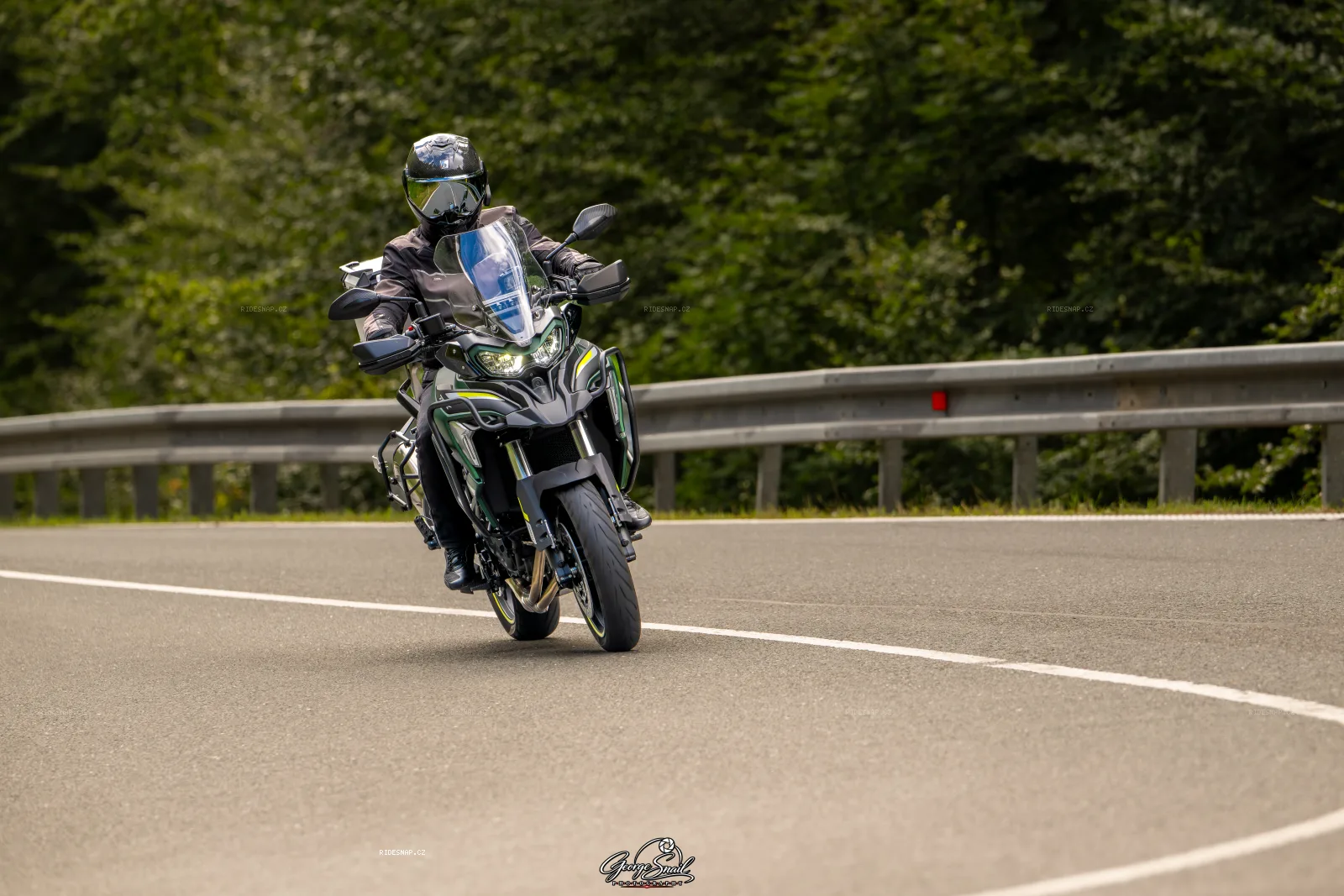 Moto foto 2229