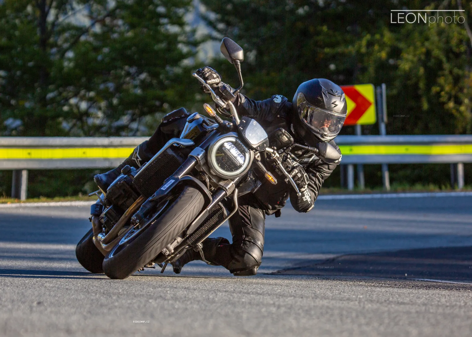 Moto foto 3135