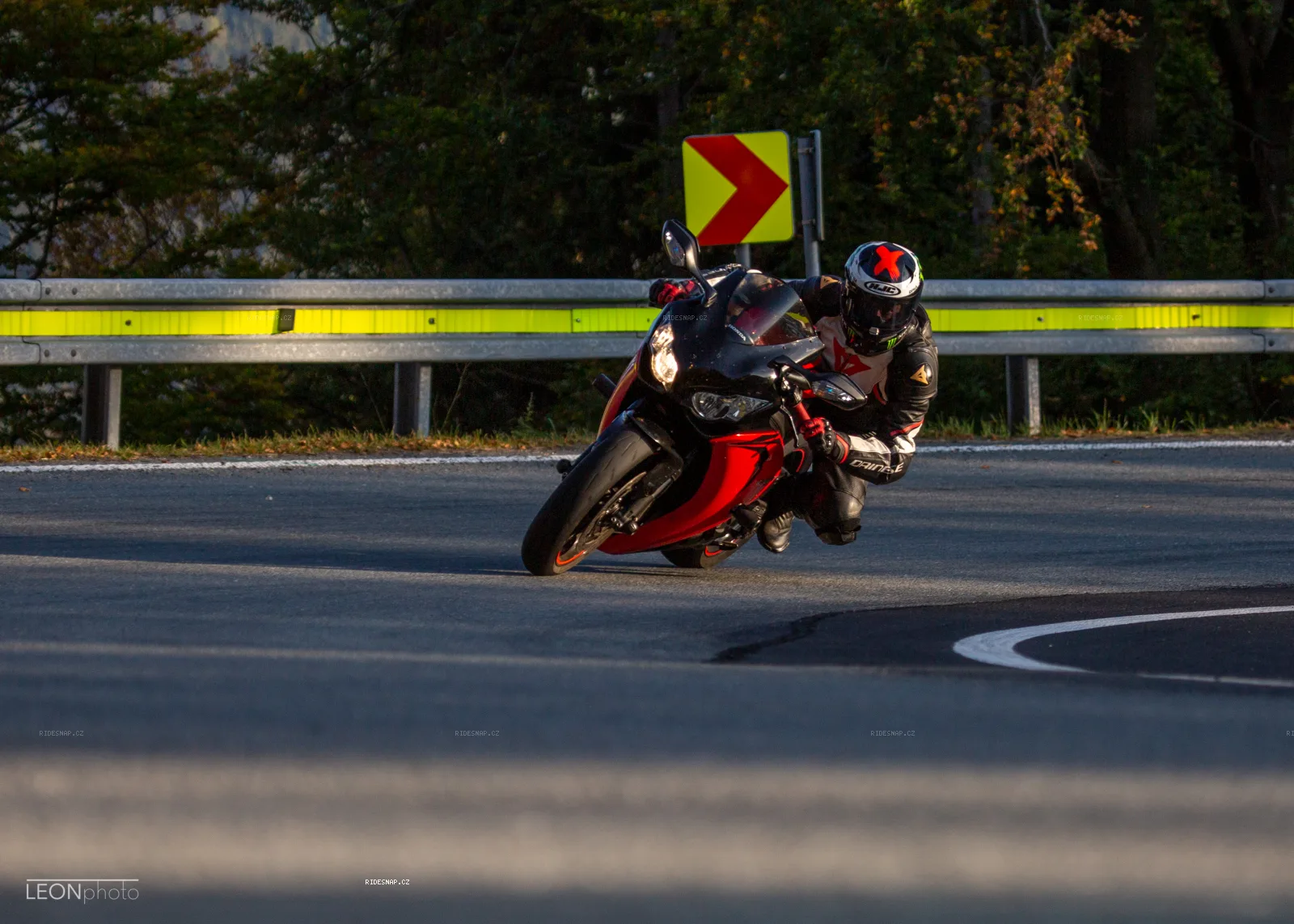 Moto foto 4000