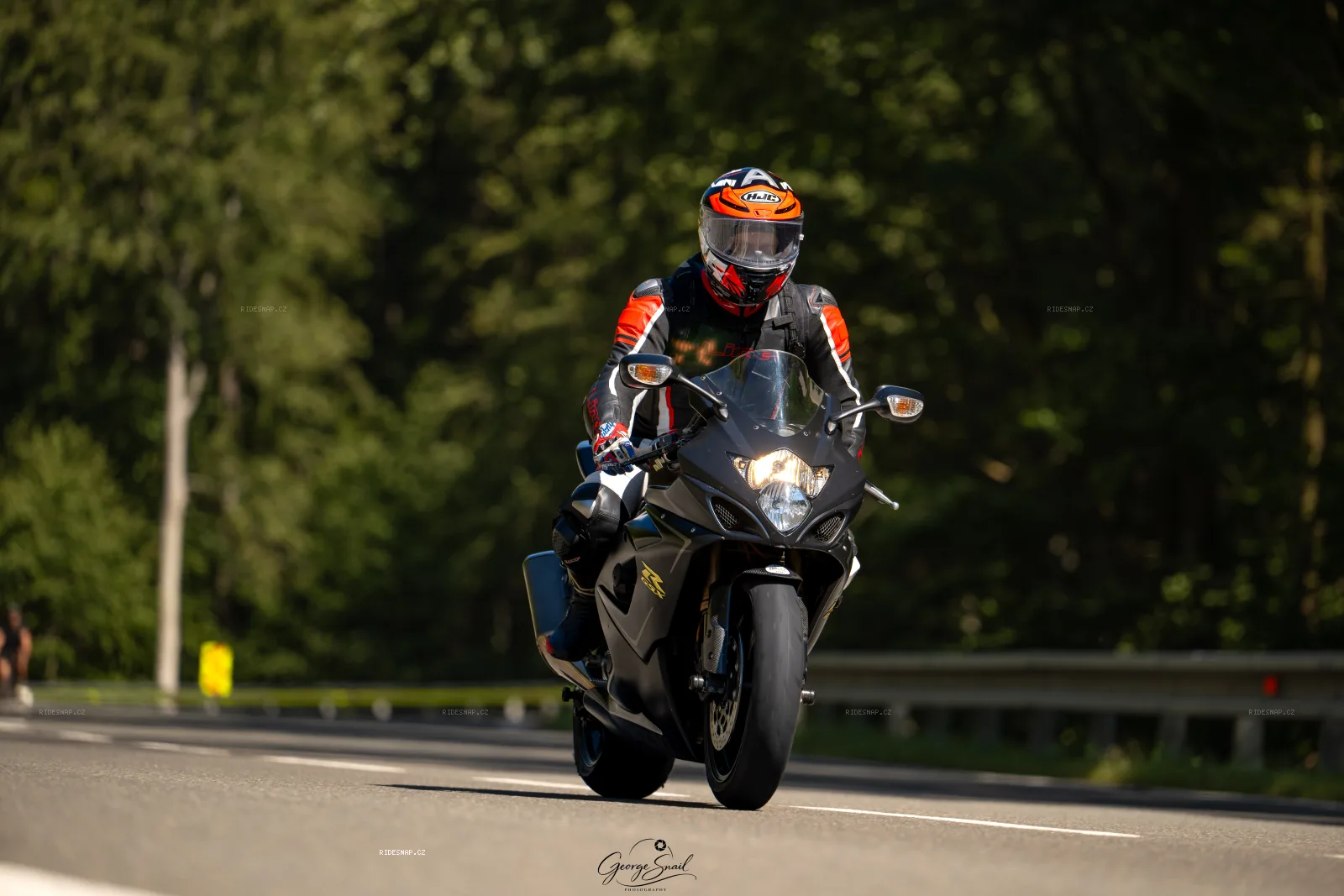 Moto foto 675