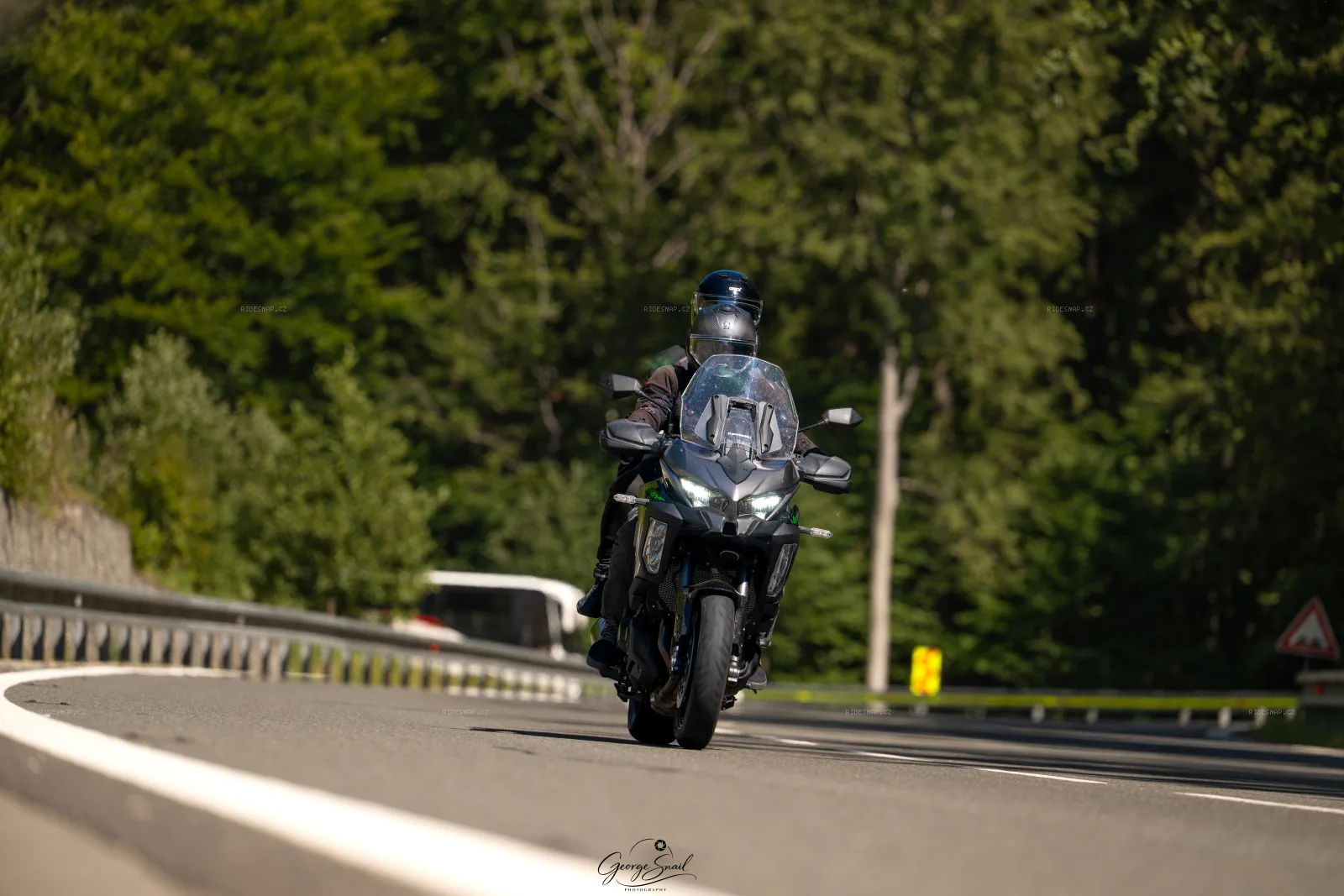 Moto foto 680