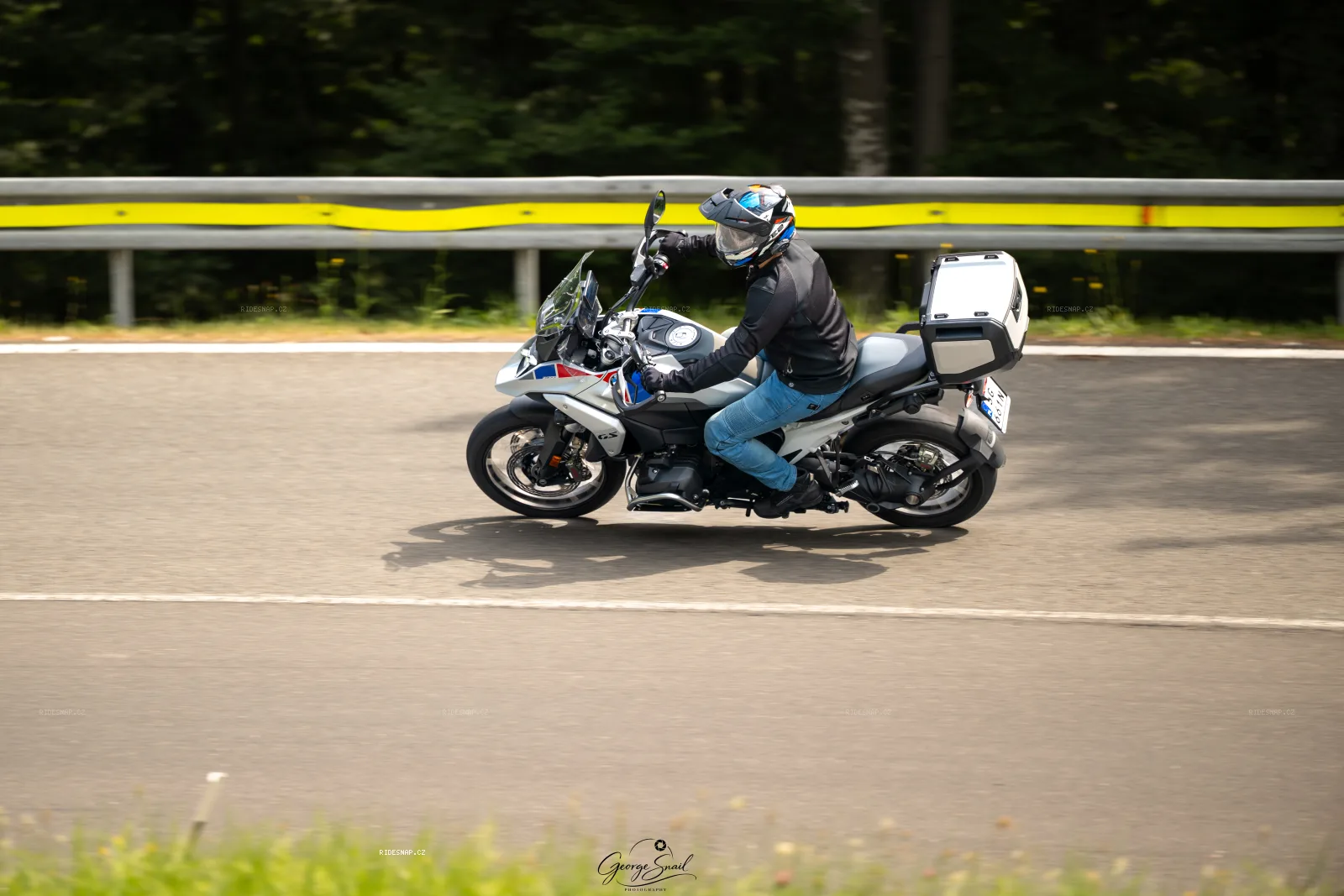 Moto foto 811