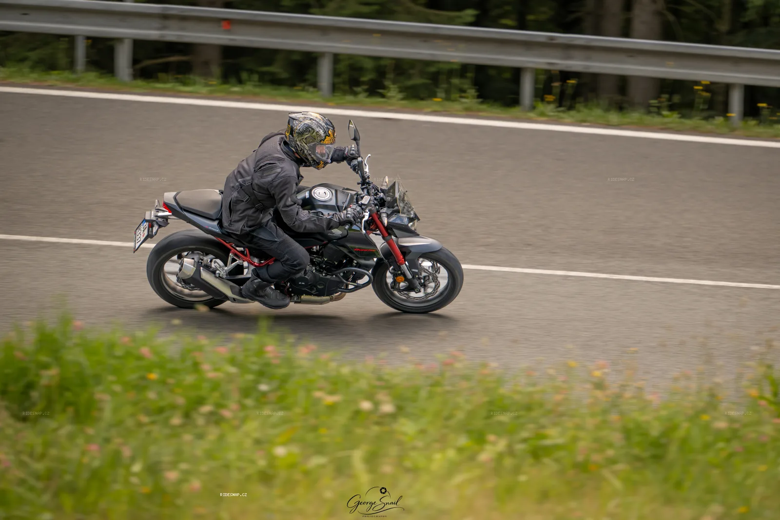 Moto foto 819